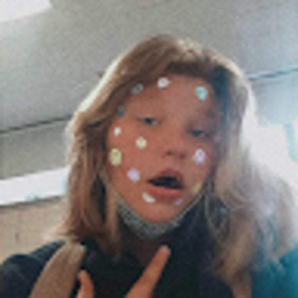 Profile Picture of Morgan Mysliwiec (@morganmysliwiec) on Poshmark