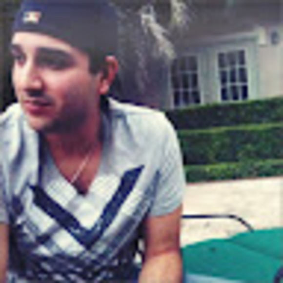 Profile Picture of Juan carlos Alejo (@jcalejo31) on Poshmark