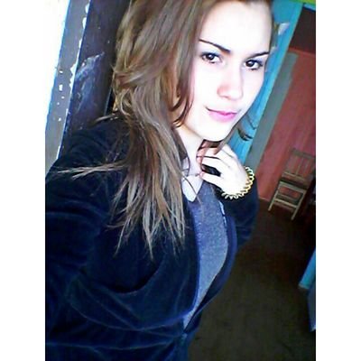 Nicole Freire - Twitter Profile Picture of Nicole Freire (@NiccFreire) on Twitter