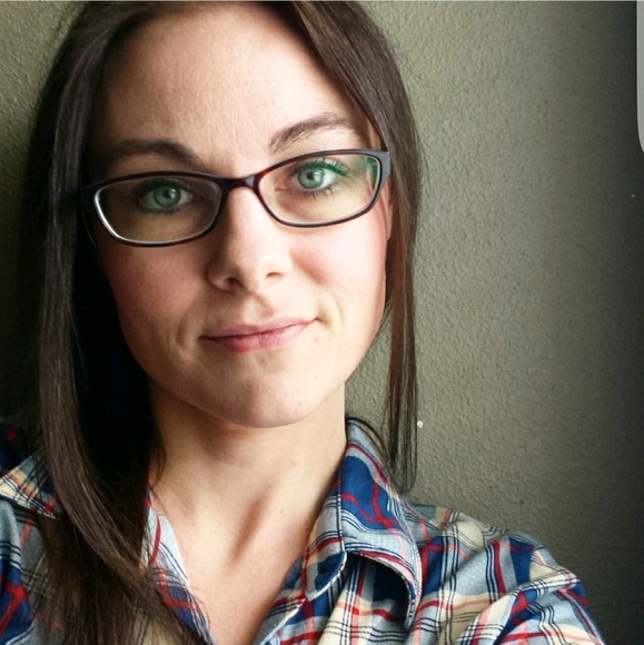 Profile Picture of Kim Cader (@kimcader) on Poshmark