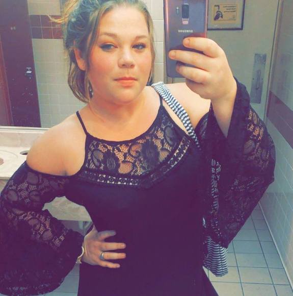 Profile Picture of Kelcey Mcbay (@kelceykellogs) on Poshmark