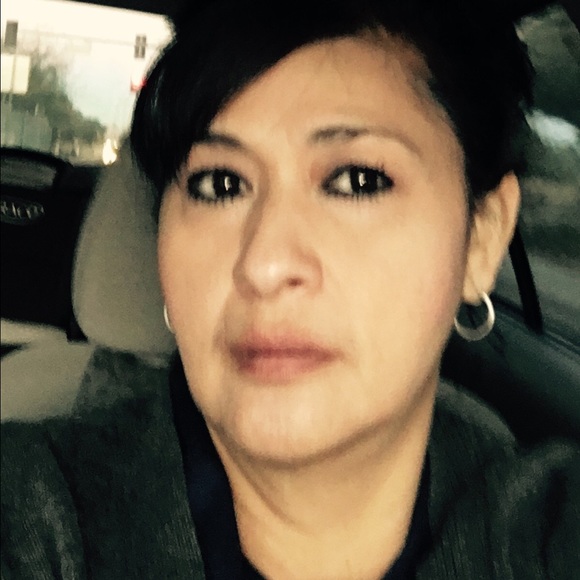 Profile Picture of Teresa Molina (@gabjoedessky4) on Poshmark