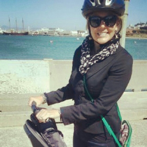 Darcy Lorom - Poshmark Profile Picture of Darcy Lorom (@dalorom) on Poshmark