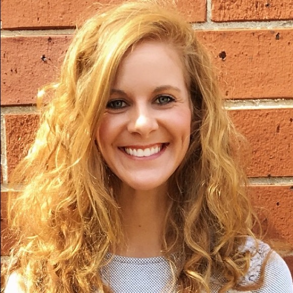 Profile Picture of Ashli Mcdaniels (@abmcdaniels) on Poshmark