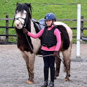 Profile Picture of The Ruby Rider (@therubyrider395) on Youtube