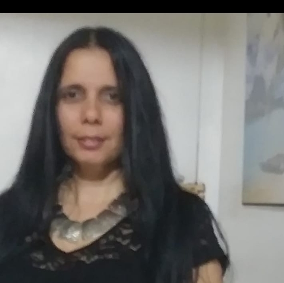 Profile Picture of Maria Iozia (@marialoca69) on Poshmark