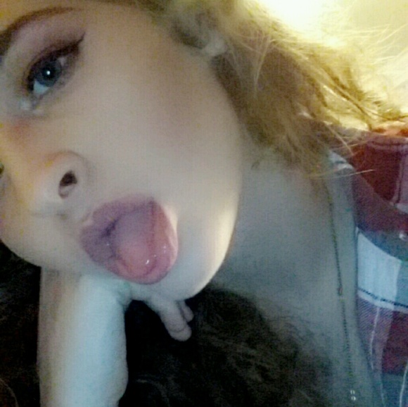 Profile Picture of Brianna Lester (@brielester) on Poshmark