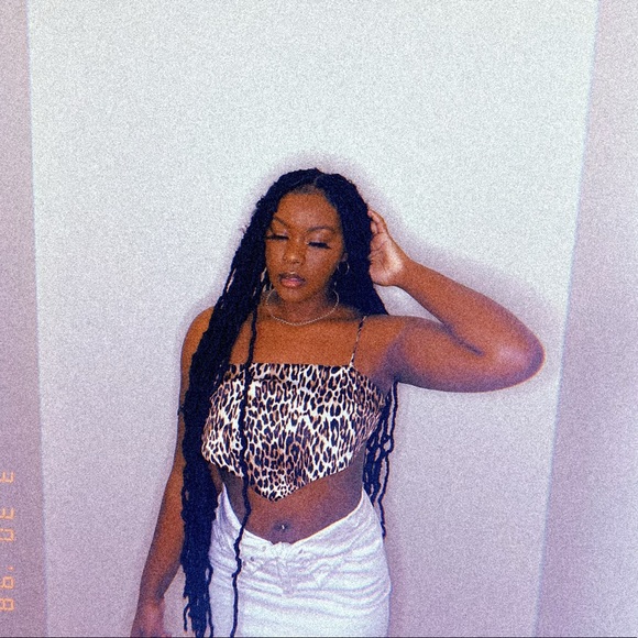 Profile Picture of Simone Daniels (@simonedaniel237) on Poshmark