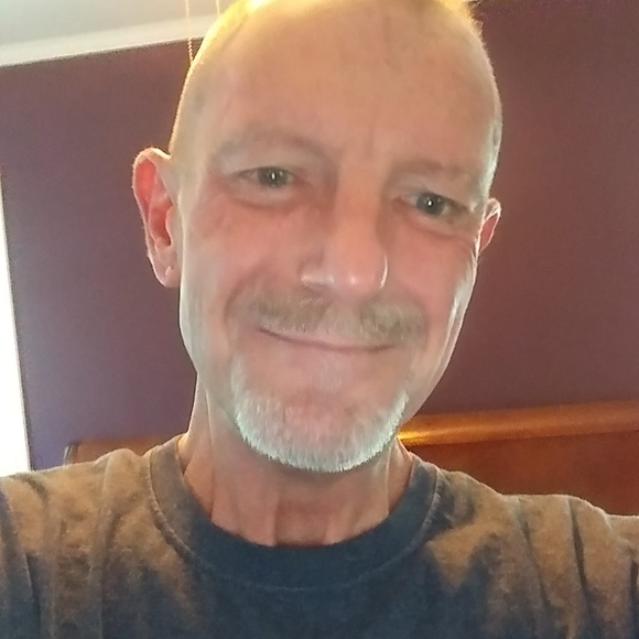 Profile Picture of Scott Carpenter (@scottcarpent962) on Poshmark