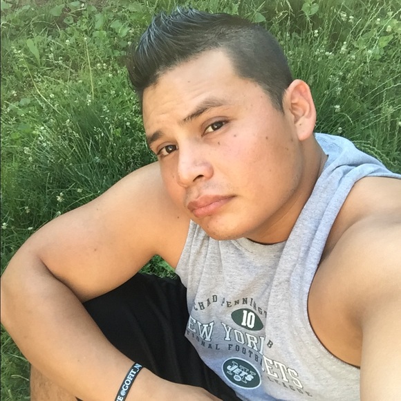 Profile Picture of Jonathan Roque (@roque16) on Poshmark