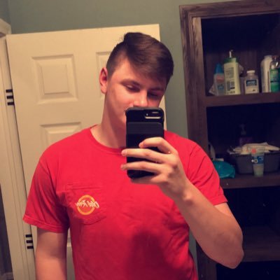 Profile Picture of Dilly  🤙 🤪 (@dylan_james_09) on Twitter