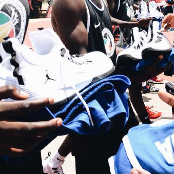 Profile Picture of Daniel Brown (@danielnfbrown) on Poshmark