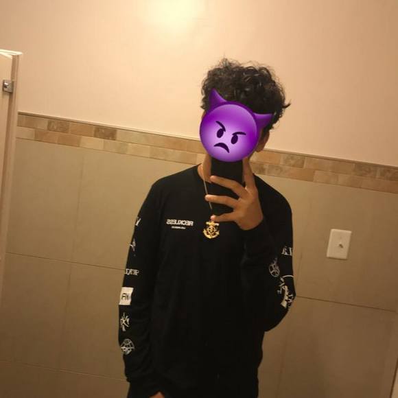 Profile Picture of Conrado Gonzalez (@conradocgf05) on Poshmark