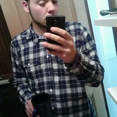 Profile Picture of Adam Schlesinger (@schlesinger94) on Twitter