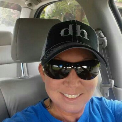 Profile Picture of Angela Renee Putnam (@AngPutnam) on Twitter