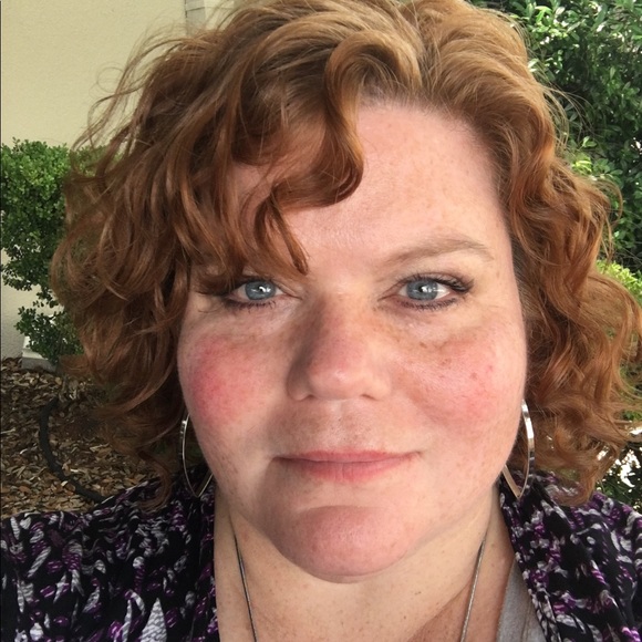 Profile Picture of Nancy Watts (@princesspakrat) on Poshmark