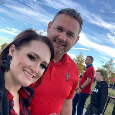 Profile Picture of Lindsay (@hardee_lindsay) on Twitter