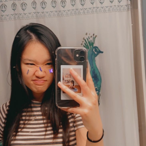 Profile Picture of Amy Huynh (@amyhunny) on Poshmark