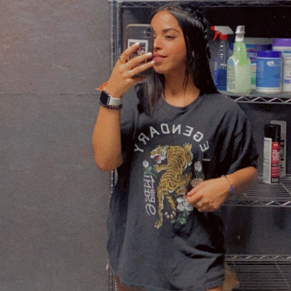 Profile Picture of Joelly Cavazos (@joellycavazos03) on Poshmark