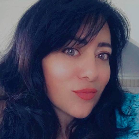 Profile Picture of Anna Arvanitidis (@annangeorge) on Poshmark