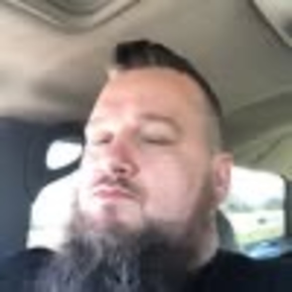 Profile Picture of Ray Morgan (@bigwhyte) on Poshmark