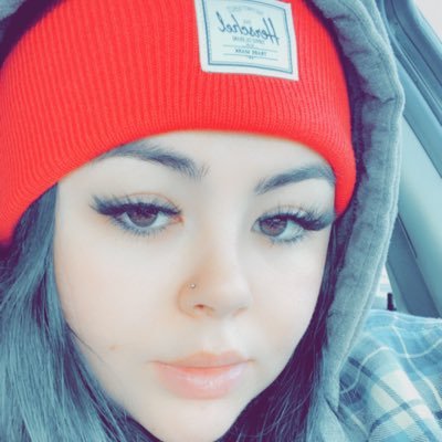 Profile Picture of Veronica (@_veronicadavis_) on Twitter