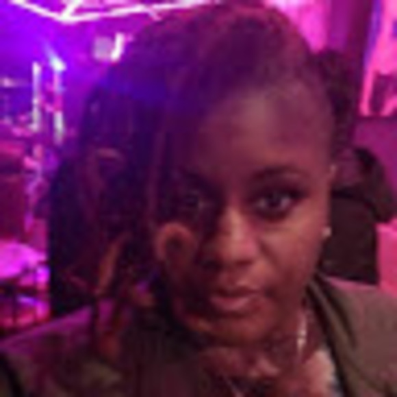 Profile Picture of Dartyle Grady (@dartylegrady) on Poshmark