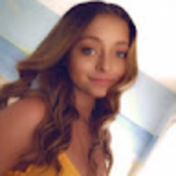 Profile Picture of Ashley Prugh (@alprugh) on Poshmark