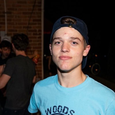 Profile Picture of David Laramee (@david__laramee) on Twitter