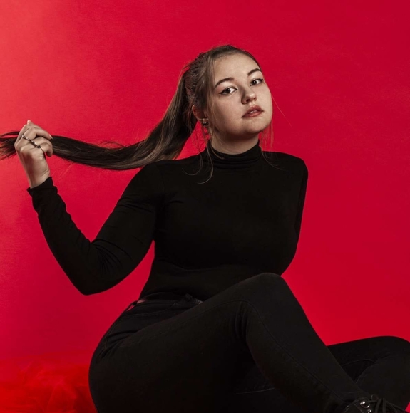 Profile Picture of Mymy Letarte (@mymyletarte) on Poshmark