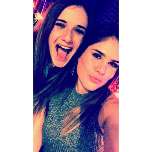 Profile Picture of Rachel Foppiano (@rachelfopp) on Poshmark