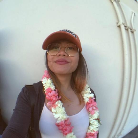 Profile Picture of Roselle Pascua (@roselleiam) on Poshmark