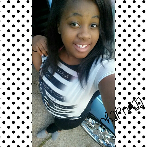 Profile Picture of Tymesha Bell (@tymeshacharnea) on Poshmark
