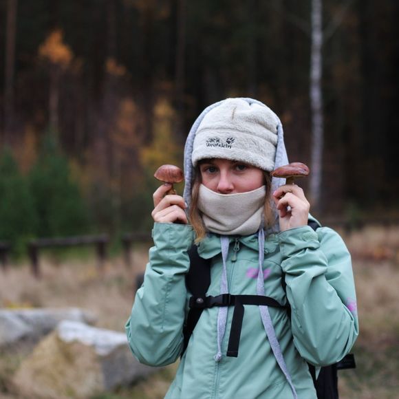 Profile Picture of Ewa Staśkiewicz (@ewulastas) on Poshmark