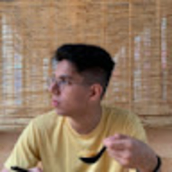 Profile Picture of Carlos Duque (@carlosaduque93) on Poshmark