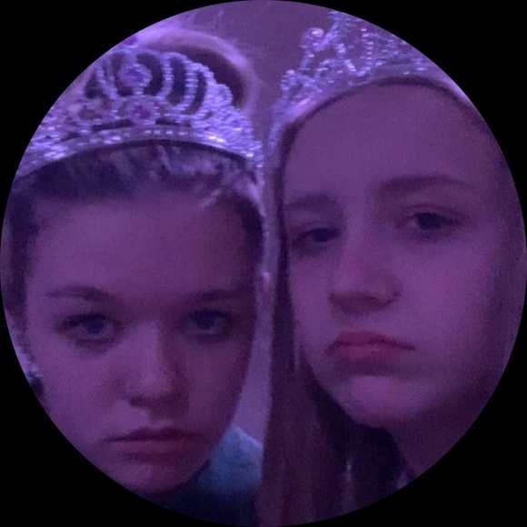 Profile Picture of Mackenzie Pues (@mackrose1229) on Poshmark