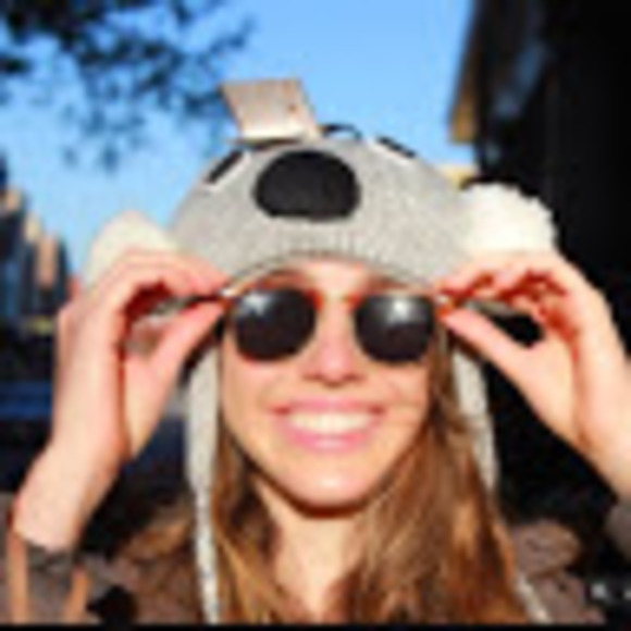 Profile Picture of Jordan Posey (@jordypo) on Poshmark