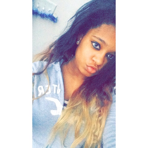 Profile Picture of Tamara Clay (@tamara_x) on Poshmark