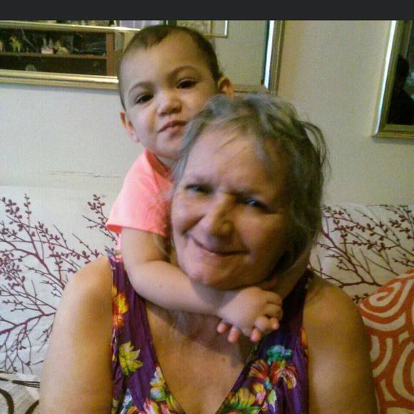 Profile Picture of Amanda Carrero (@mandycarrero) on Poshmark