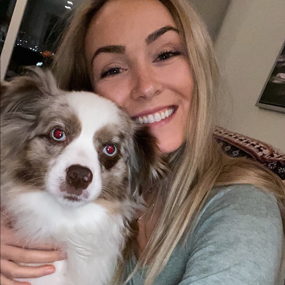 Profile Picture of Haley Kueneman (@haleykueneman) on Poshmark