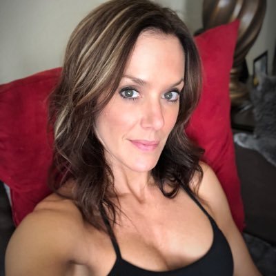 Profile Picture of Tanya Michel Fitness (@TanyaMichelFit) on Twitter