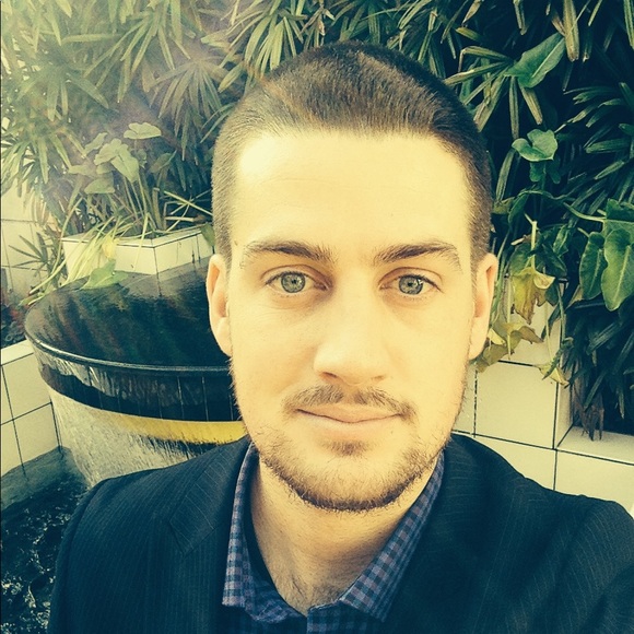 Profile Picture of Chris Inman (@sidehustle18) on Poshmark