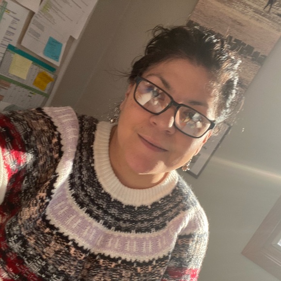 Profile Picture of Michelle Frechette (@mrsfrechette) on Poshmark