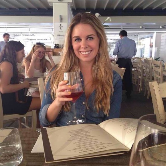 Profile Picture of Catherine Ryan (@yogacatie) on Poshmark