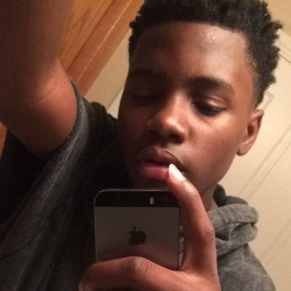 Profile Picture of Emmanuel James (@kvnggmanny) on Poshmark