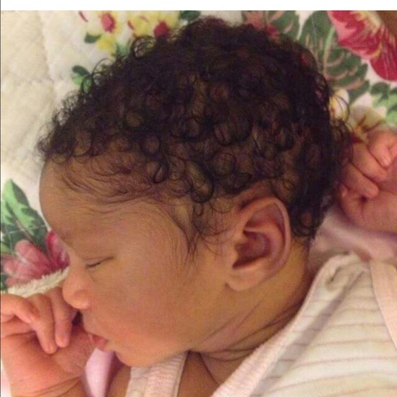 Profile Picture of Luz Montero (@ruth0331) on Poshmark