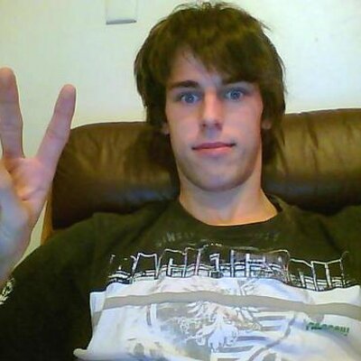 Profile Picture of Josh Bywater (@Bowie498) on Twitter