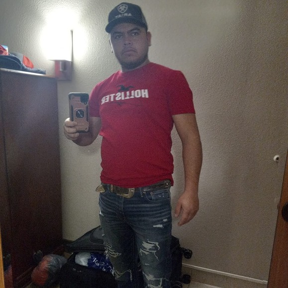 Profile Picture of Abelardo Garcia (@av_garcia1997) on Poshmark