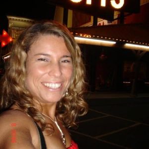 Profile Picture of Daniela Pavon (@danipavon) on Myspace