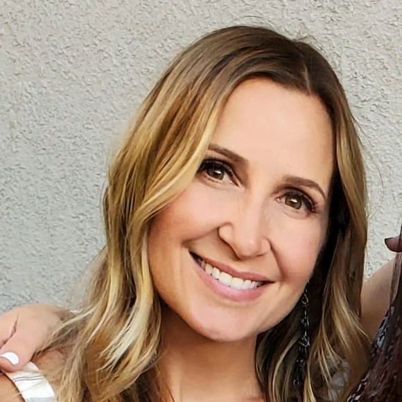 Profile Picture of Kim Mckeen (@k_mckeen) on Poshmark